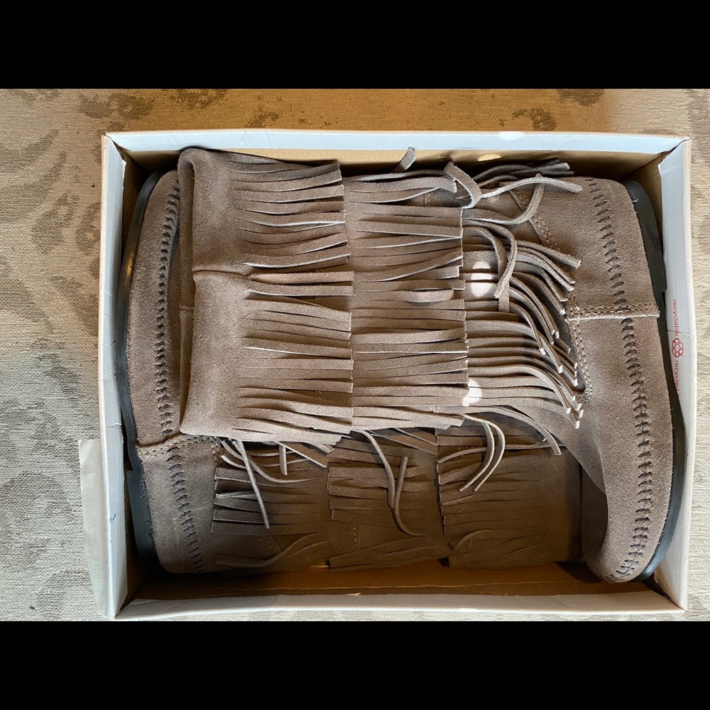 Minnetonka Boots (grey)